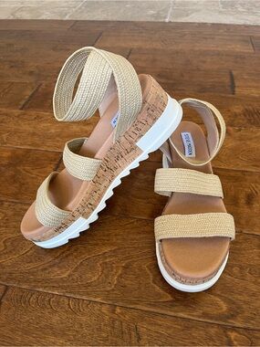 Steve Madden Tan Woven Cork Platform Sandals Size 10
